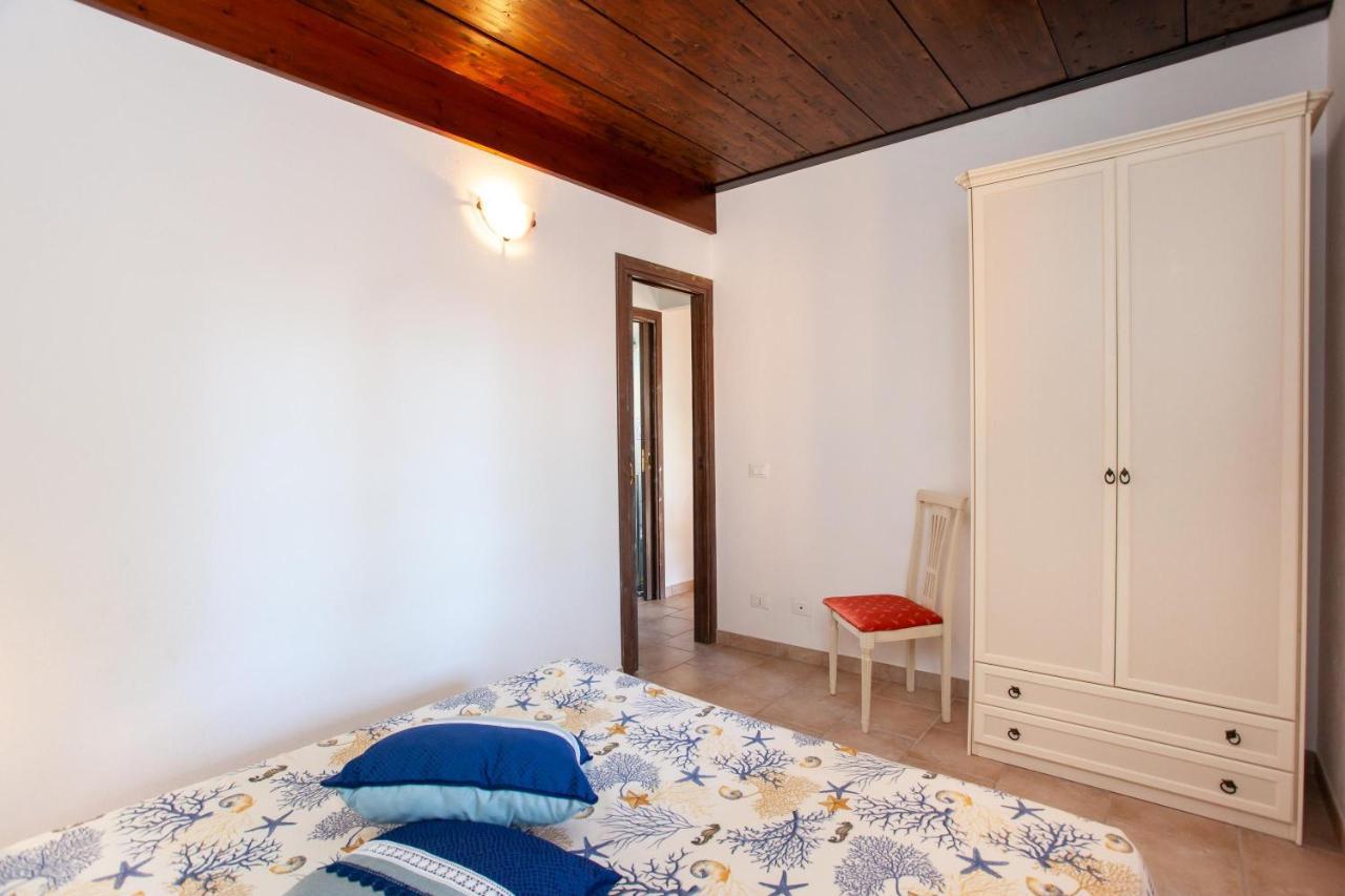 Delta 3 Appartement Orosei Buitenkant foto